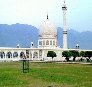Dargah Hazratbal Jammu and Kashmir
