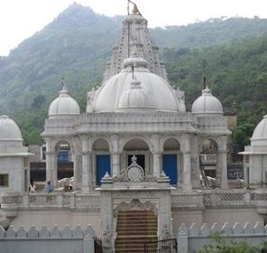 Shikharji Temple (Parasnath Hills) Jharkhand